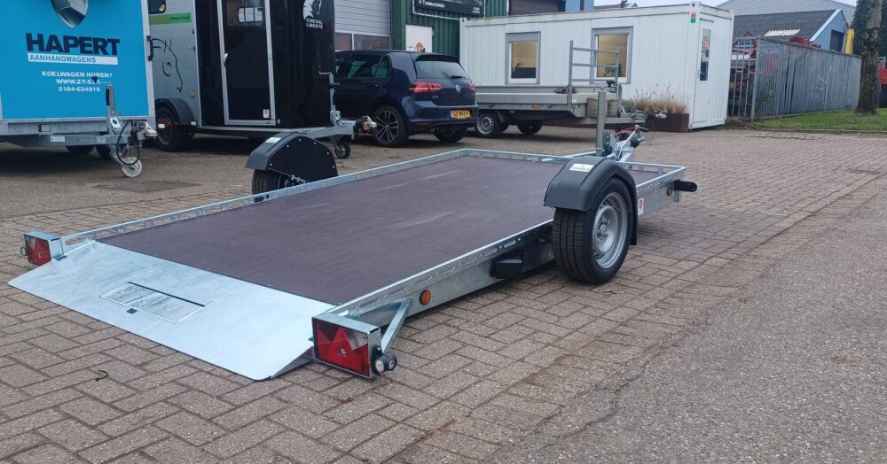 Trots presenteren we deze op maat gemaakte Tohaco enkelas autotransporter! 

Met...